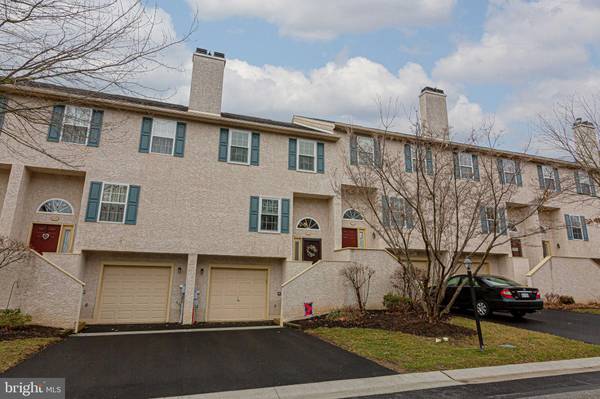 West Chester, PA 19380,113 WHISPERING OAKS DR #2207