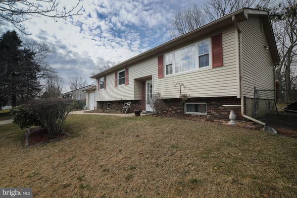 10 SCAMMELL DR, Browns Mills, NJ 08015