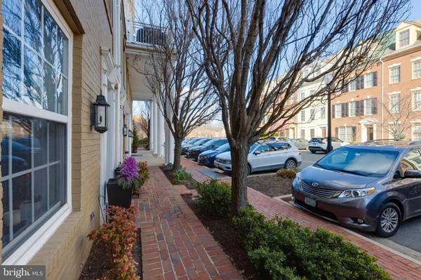 305 S PAYNE ST #306, Alexandria, VA 22314