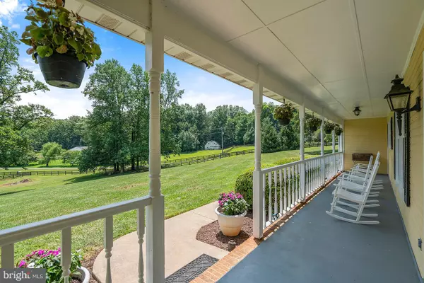 Warrenton, VA 20187,5060 OATLANDS LN