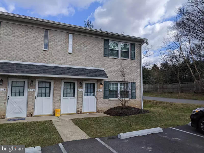 112 HAMPSTEAD DR, Ambler, PA 19002