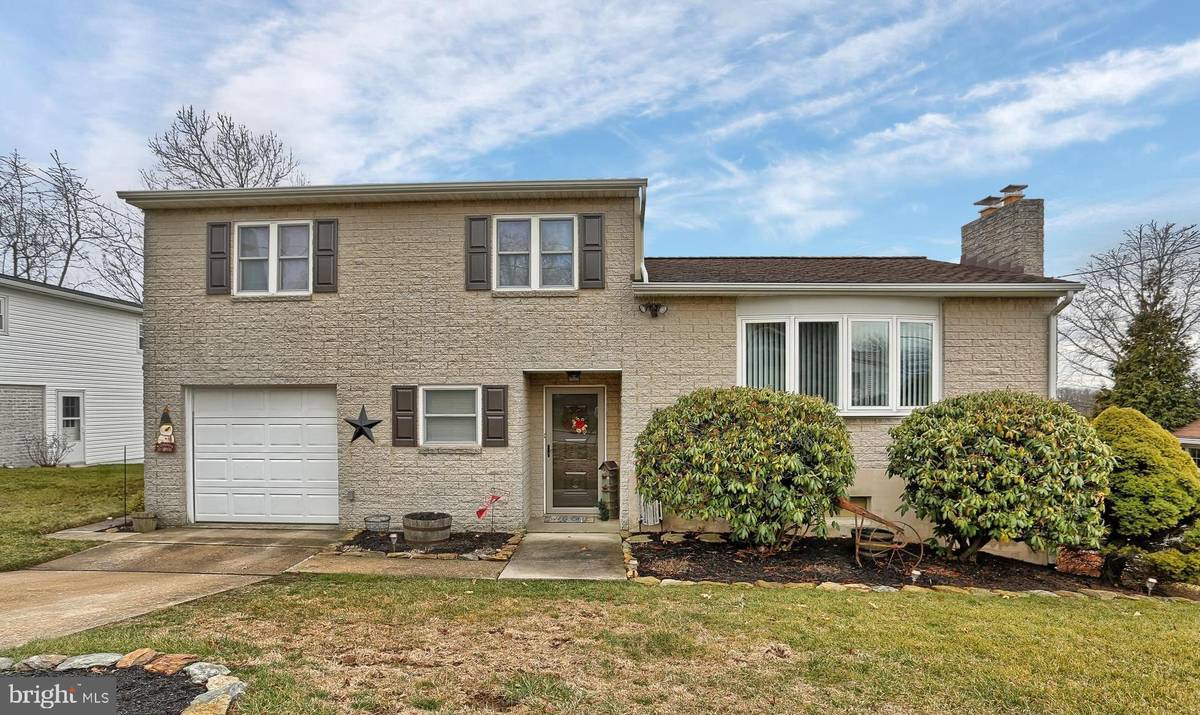 Dallastown, PA 17313,609 COLONIAL DR