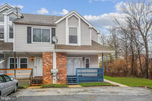 2 ASHLEY DR, New Castle, DE 19720