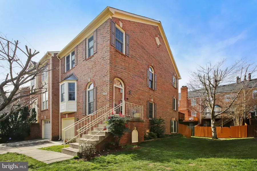 4730 MINOR CIR, Alexandria, VA 22312