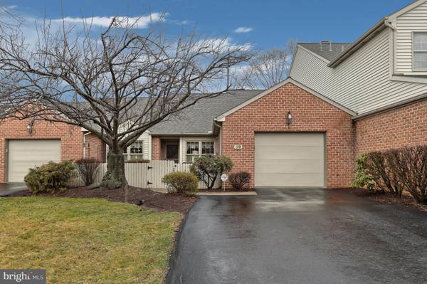 39 LEEARDEN RD, Hershey, PA 17033