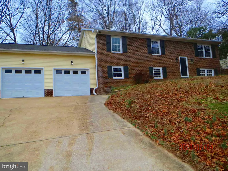 201 WINDSWEPT DR, Fredericksburg, VA 22407