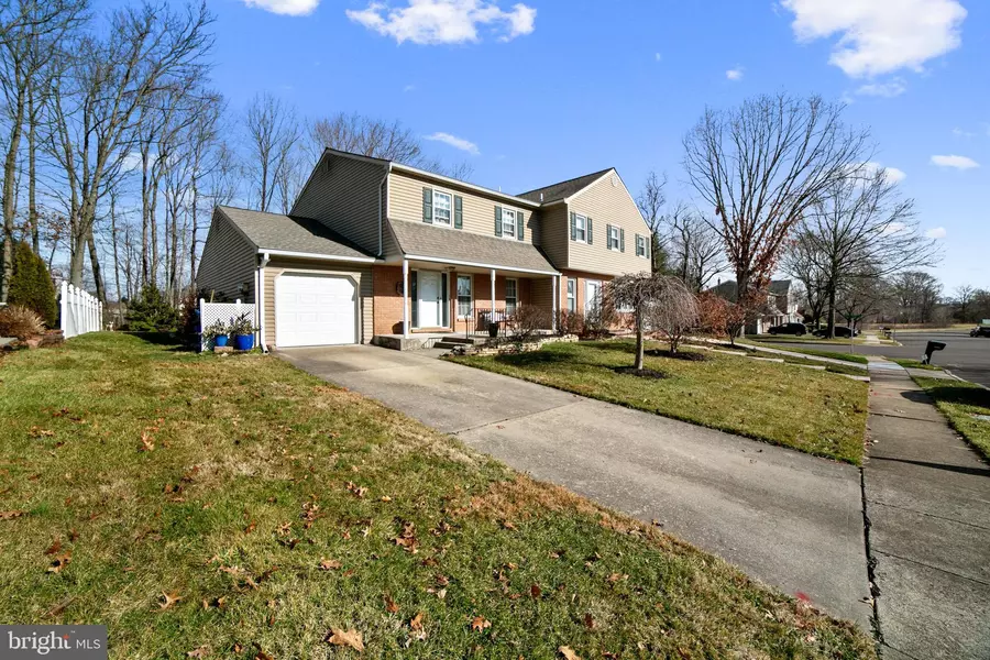 1272 HARROW CRES, Yardley, PA 19067