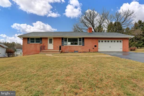 15413 ORCHARD AVE, Blue Ridge Summit, PA 17214