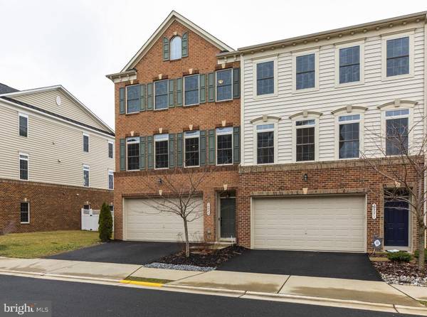 26073 HUNTWICK GLEN SQ, Aldie, VA 20105