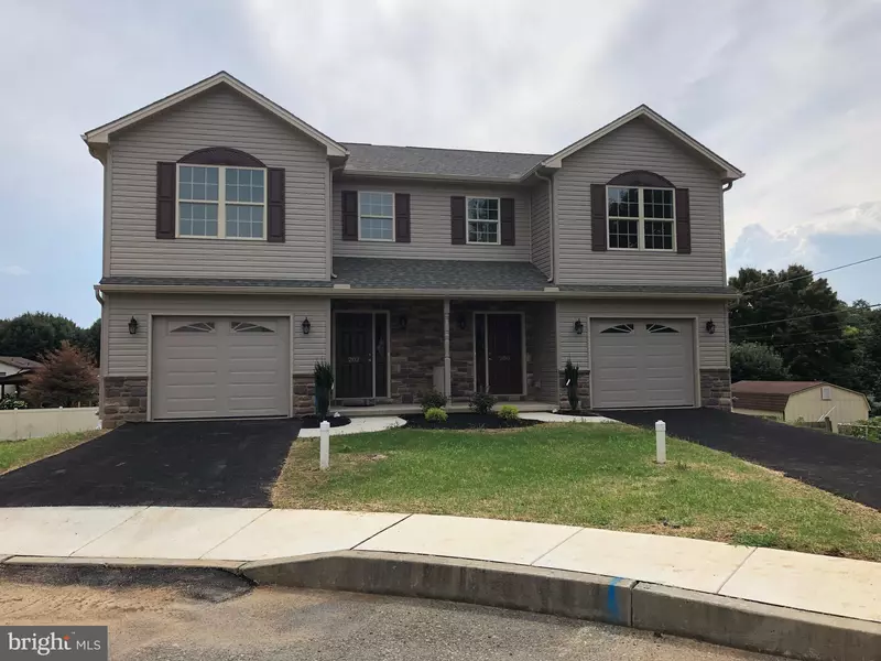 208 WESTHAFER CT, Mechanicsburg, PA 17055