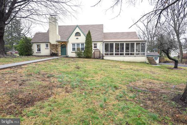 3951 BUXMONT RD, Huntingdon Valley, PA 19006