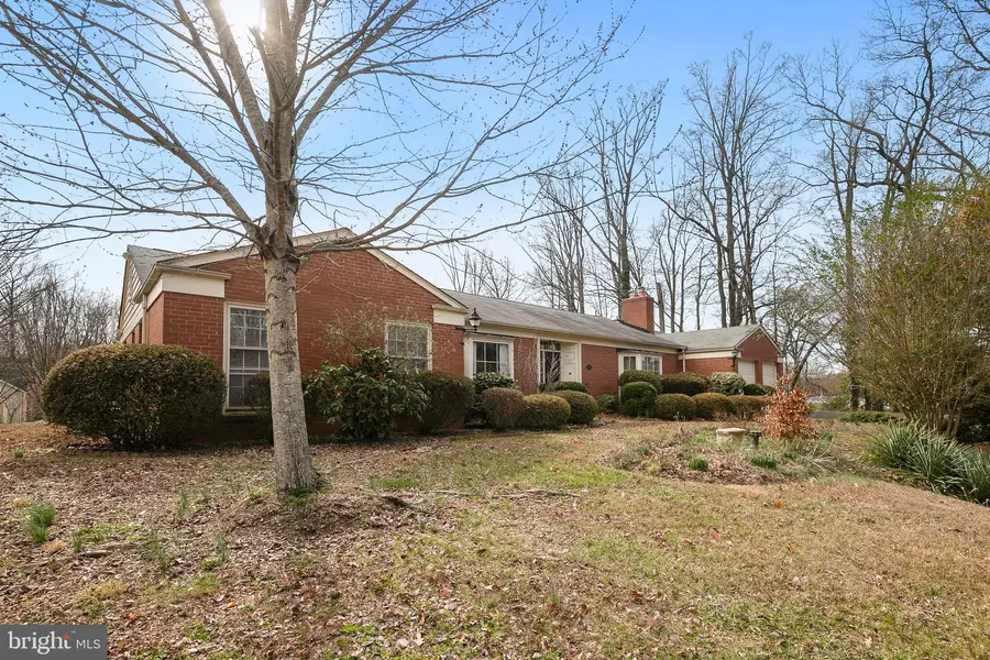 3805 NALLS RD, Alexandria, VA 22309