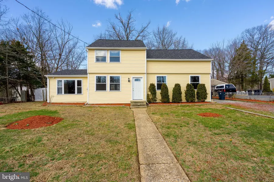 8600 LANTERN LN, Clinton, MD 20735