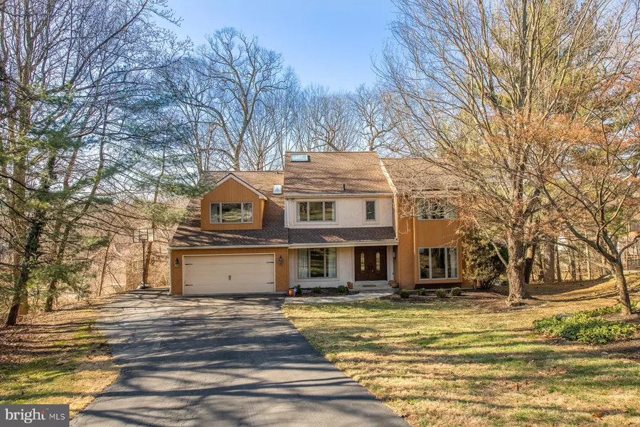 920 HONEYSUCKLE LN, Wynnewood, PA 19096