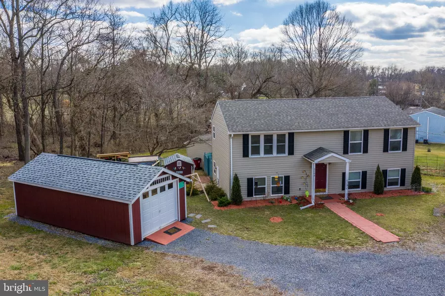 3164 VINEYARD RD, Falling Waters, WV 25419