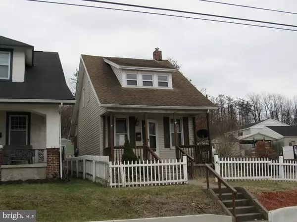 1722 W KING ST, York, PA 17404