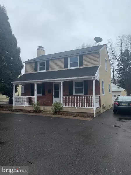 98 E SWAMP RD, Doylestown, PA 18901