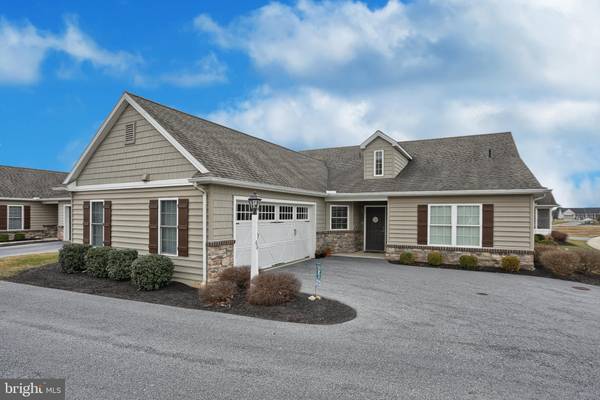 66 S VILLAGE CIR, Palmyra, PA 17078