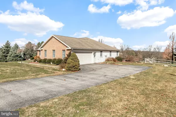 York, PA 17402,695 DIETZ RD