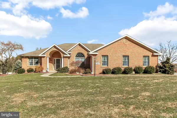 695 DIETZ RD, York, PA 17402