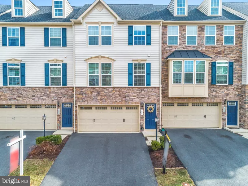 7007 DARBEY KNOLL DR, Gainesville, VA 20155