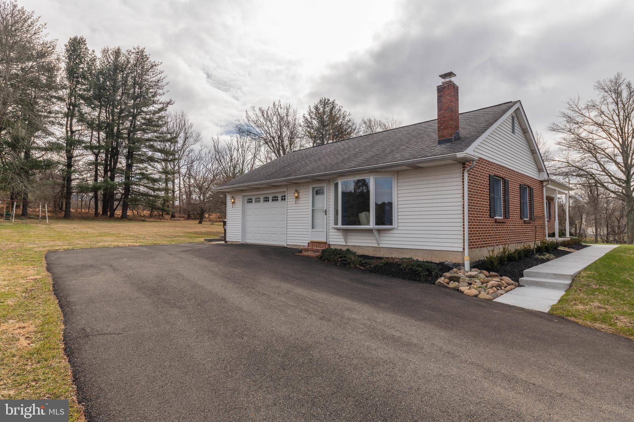 Chalfont, PA 18914,17 NAOMI LN