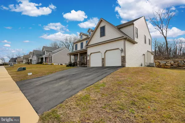 Sinking Spring, PA 19608,25 STELLA DR