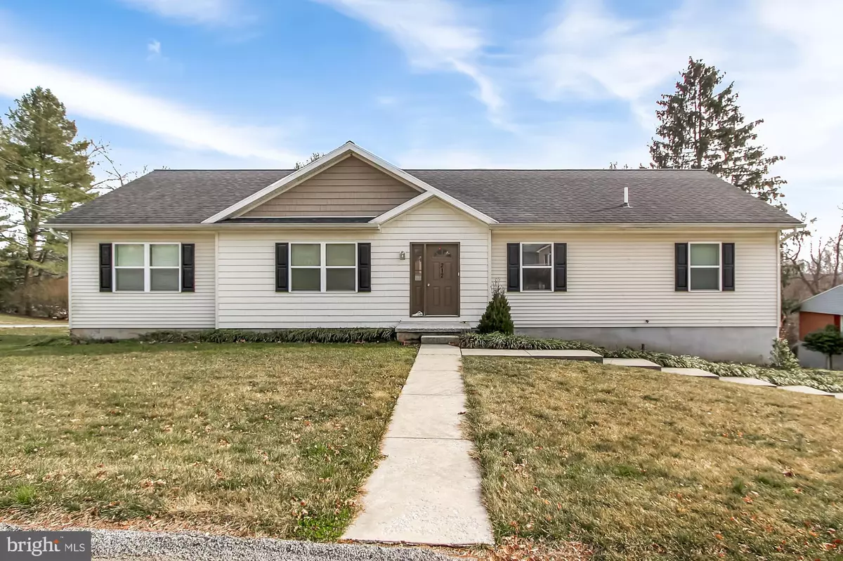 York, PA 17403,212 PINE VIEW LN