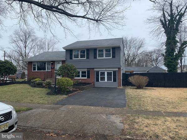 5 GREEN VALLEY RD, Stratford, NJ 08084