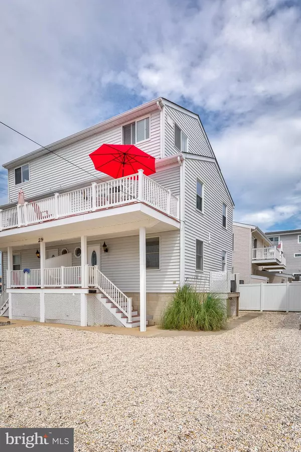 29 63RD ST #E, Sea Isle City, NJ 08243