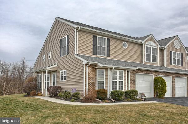 114 KESTREL CT, Hummelstown, PA 17036