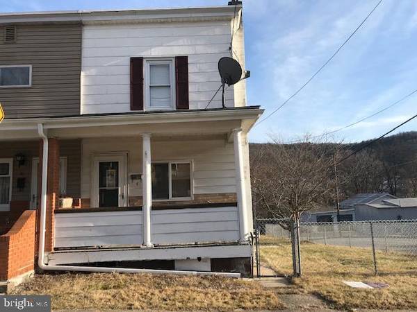 4 E COLUMBUS AVE, Nesquehoning, PA 18240