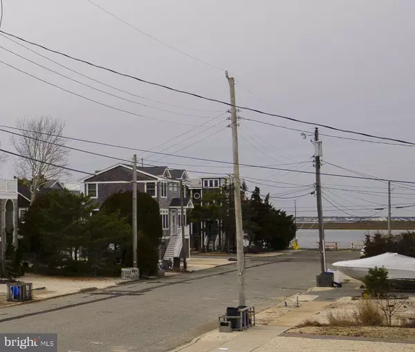 Ship Bottom, NJ 08008,301 W 18TH ST