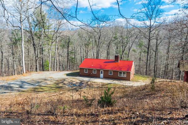 104 QUAINT ACRES LANE, Berkeley Springs, WV 25411