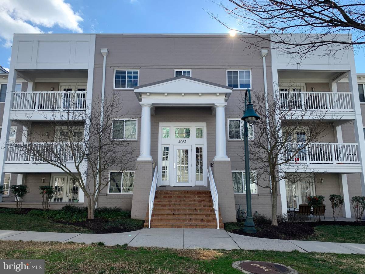 Arlington, VA 22204,4081 S FOUR MILE RUN DR #103