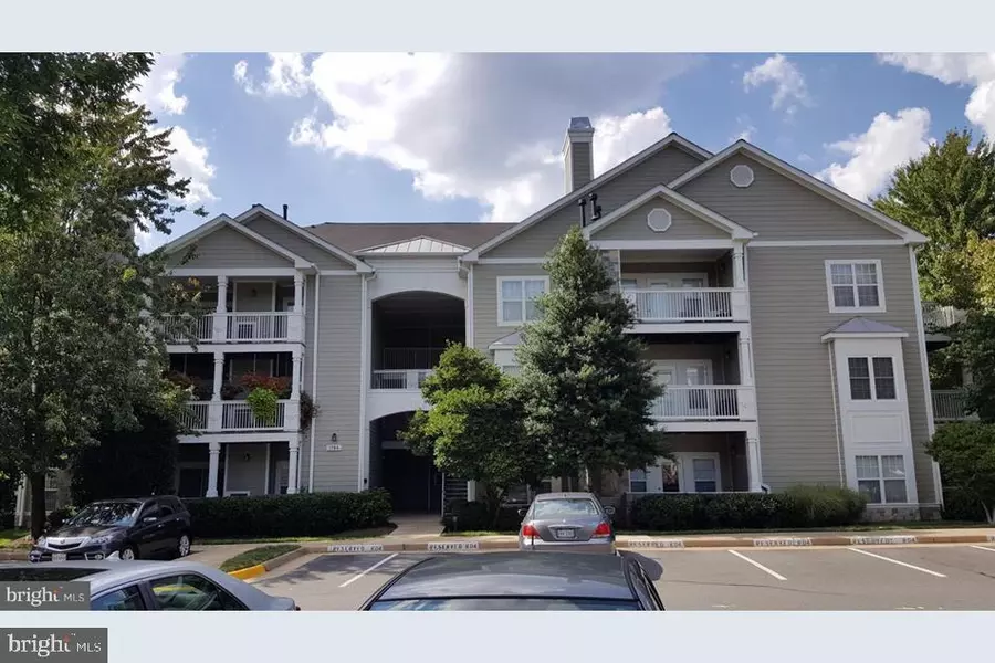 1704 LAKE SHORE CREST DR #22, Reston, VA 20190