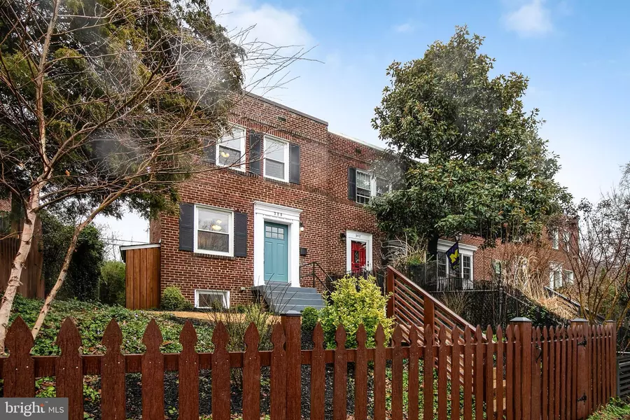 309 MOUNT VERNON AVE, Alexandria, VA 22301