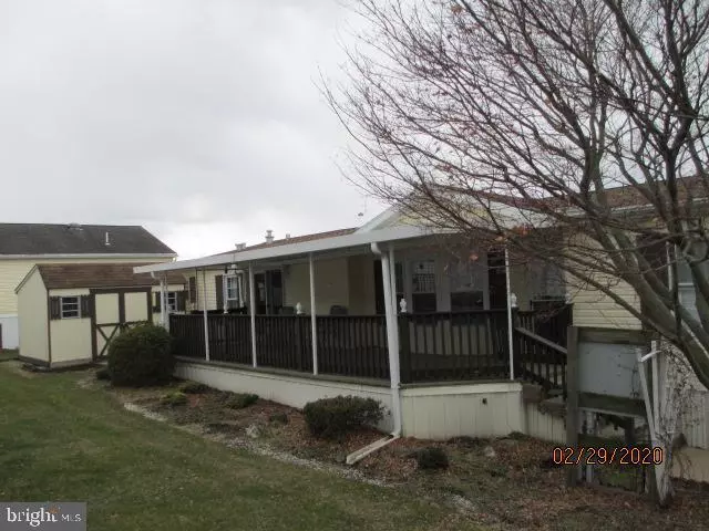 14 ELIZABETH AVE, Lebanon, PA 17042