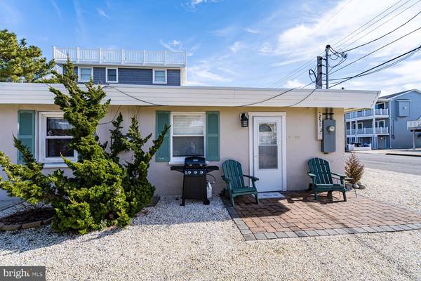 251 W 13TH ST #2, Ship Bottom, NJ 08008