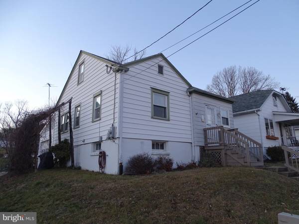 Bally, PA 19503,533 CHERRY ST