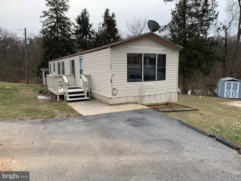 39 PARK LN, Holtwood, PA 17532