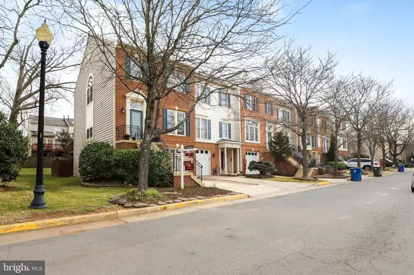 Chantilly, VA 20152,25430 HERRING CREEK DR