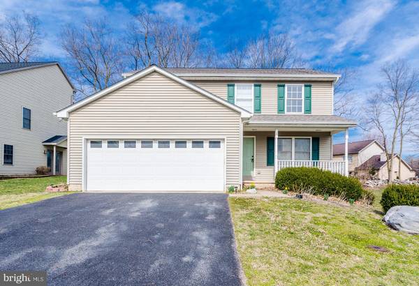 165 GEMSTONE DR, Martinsburg, WV 25401