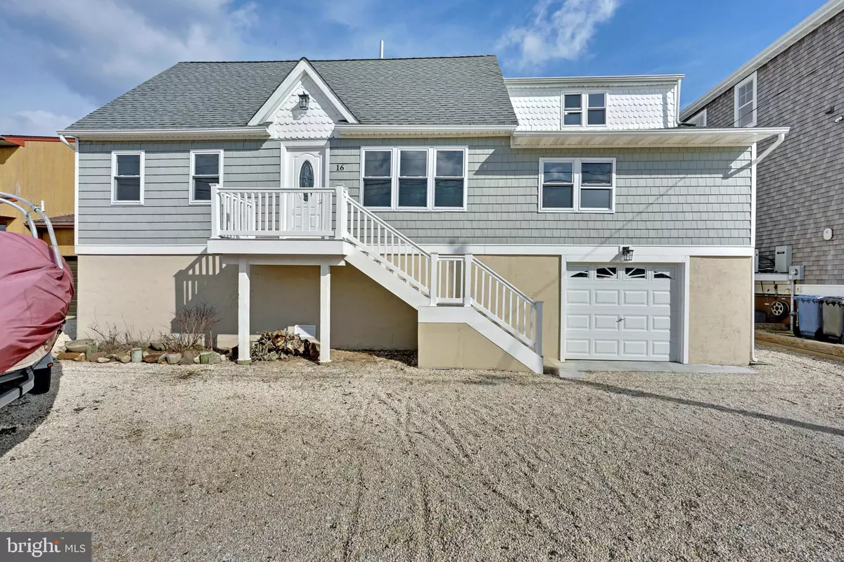 Manahawkin, NJ 08050,16 MURIEL DR