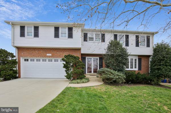 2322 CREEK DR, Alexandria, VA 22308