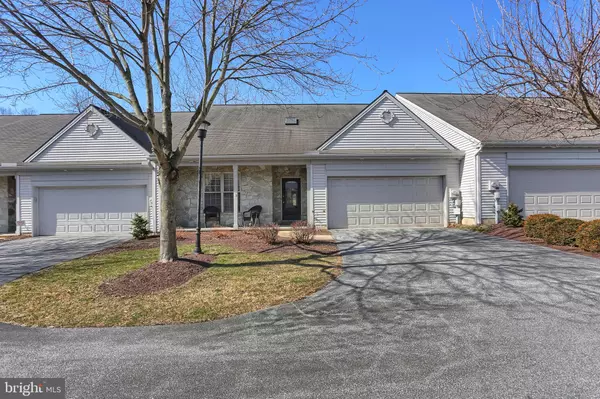 2 DEER FORD DR, Lancaster, PA 17601