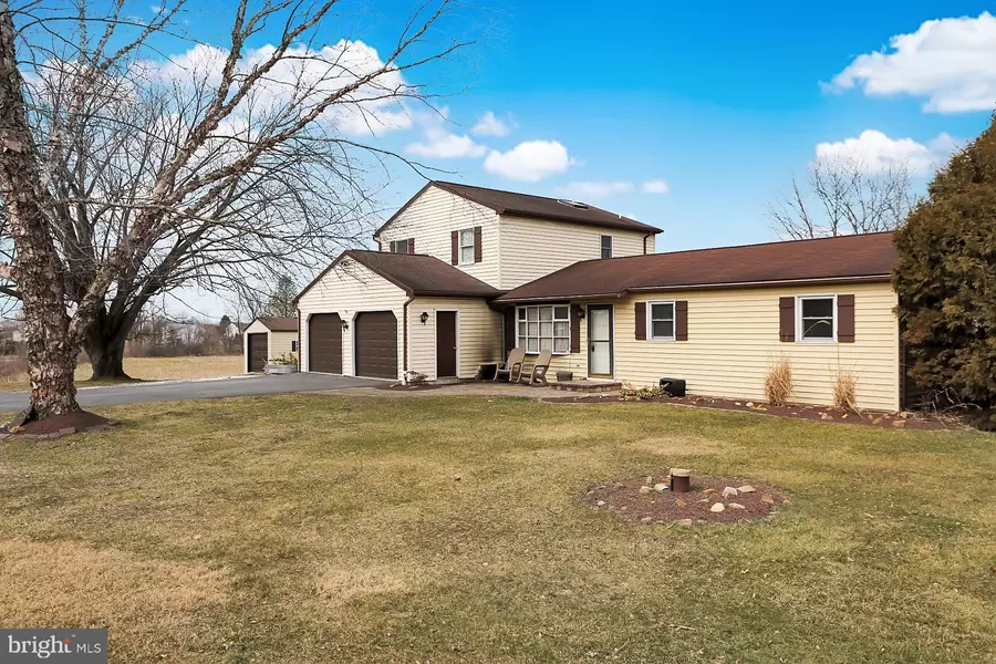 253 S VIEW RD, Fleetwood, PA 19522