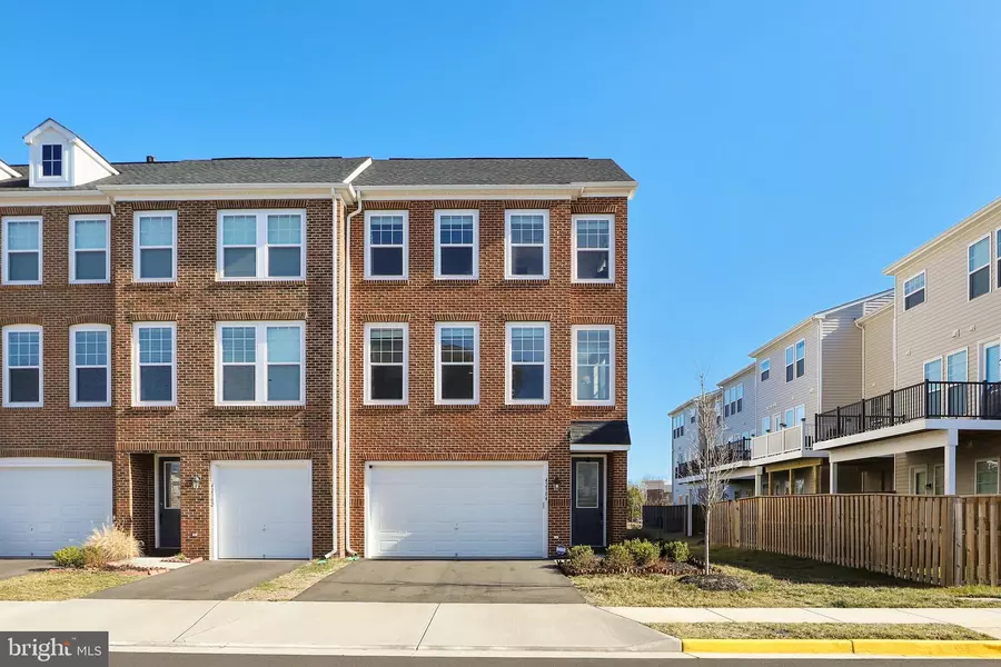 42304 LANCASTER WOODS SQ, Chantilly, VA 20152