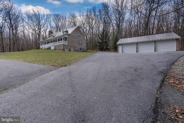 688 LYNES RD, Dillsburg, PA 17019