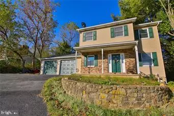 2204 TREELINE DR, Easton, PA 18040